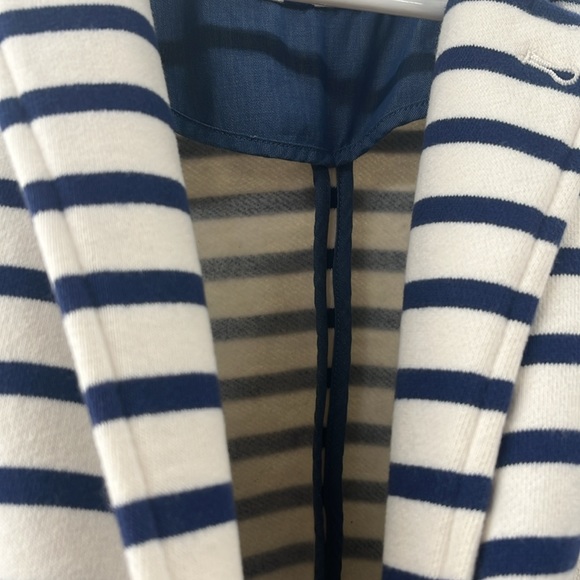 *Mint condition* vineyard vines striped women’s M blazer - Picture 3 of 10